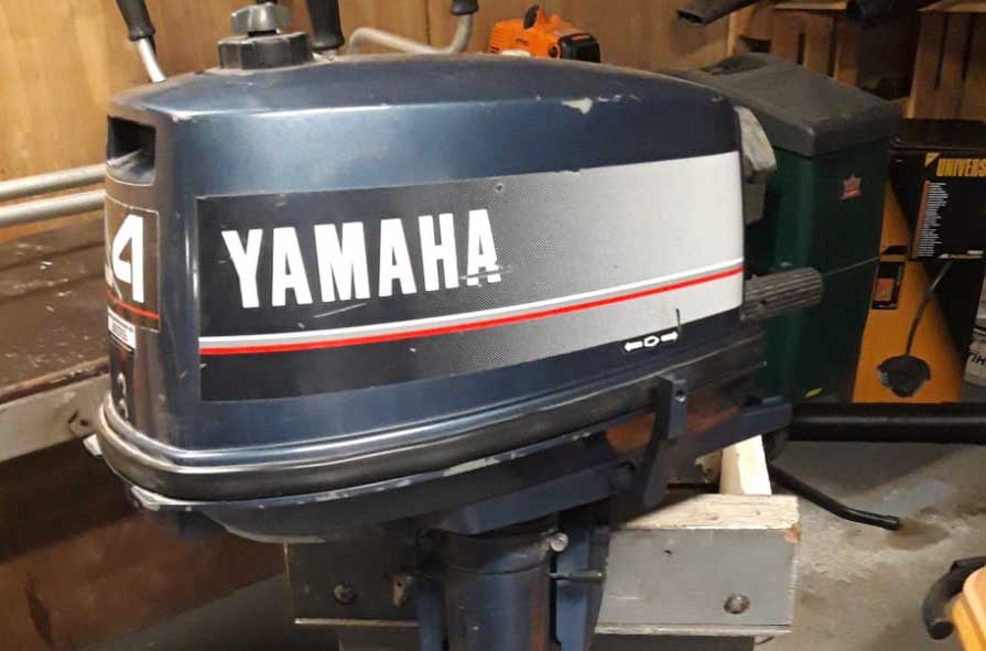 Yamaha 4 pk buitenboord motor met neutraal voor en achteruit